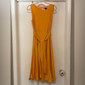 Elegant Yellow Sleeveless Dress